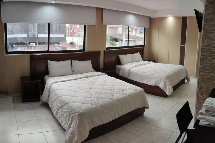 Room 5 of 9