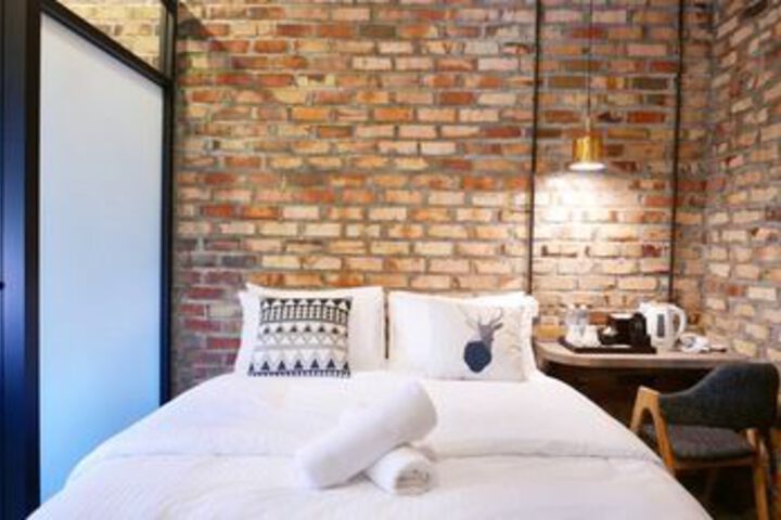 Room 12 of 26