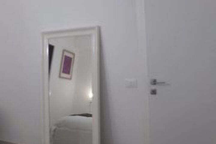 Room 12 of 23