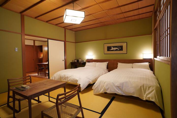 Room 16 of 127
