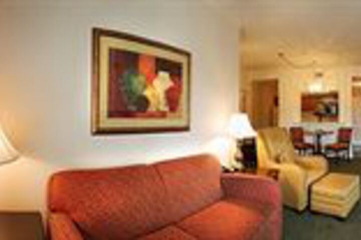 Room 9 of 16