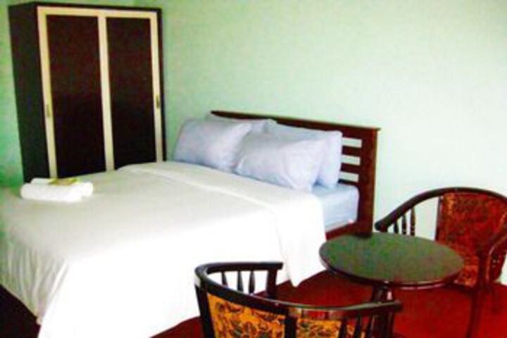 Room 16 of 25