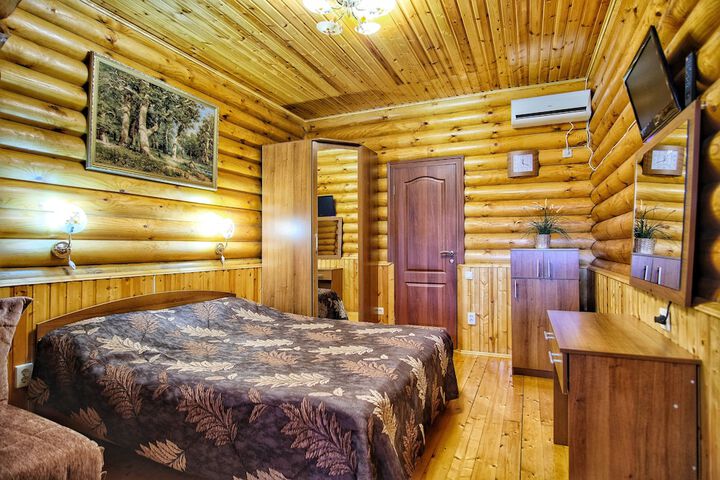 Room 4 of 14