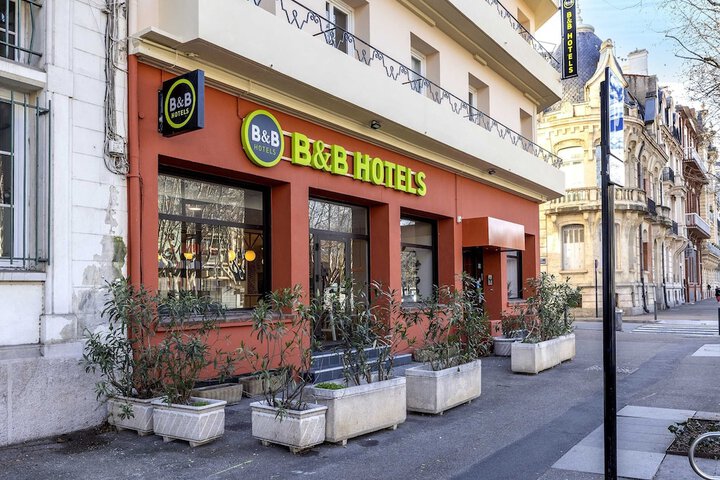 Hotel 23 of 27