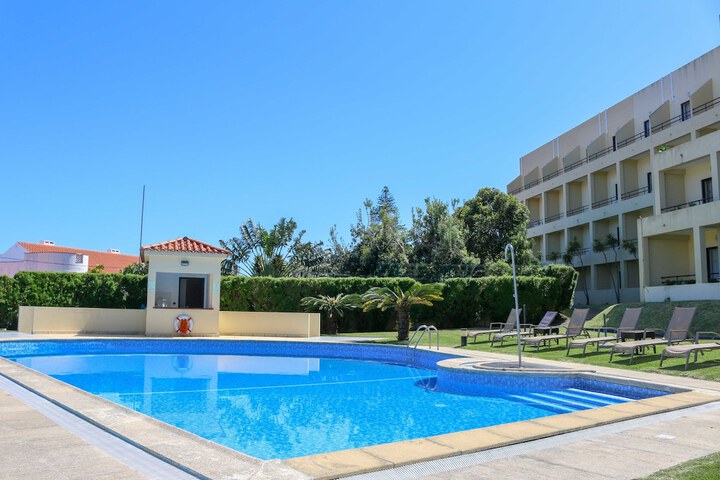 Pool Hotel