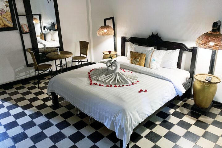 Room 25 of 173