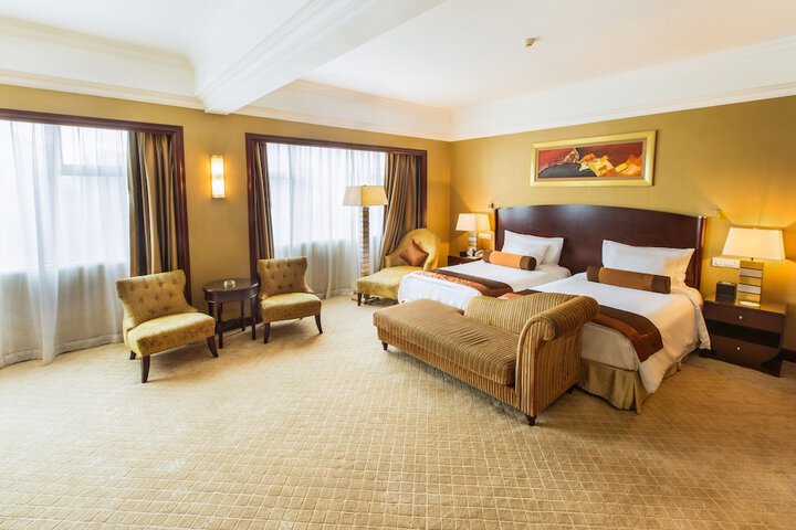 Room 25 of 144