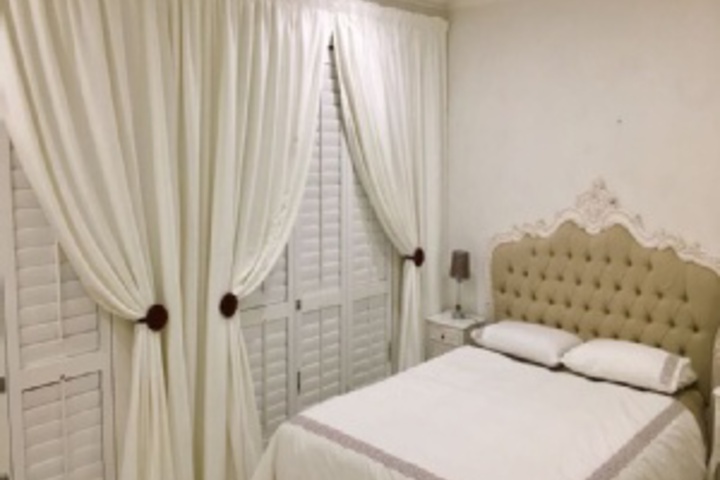 Room 152 of 216