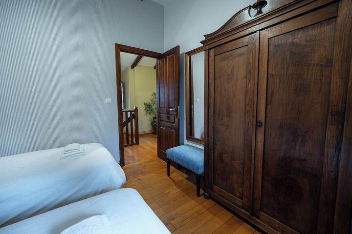 Room 15 of 75