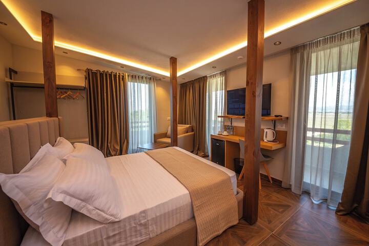Room 48 of 95