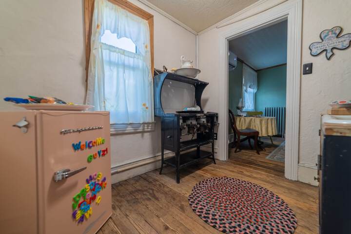 Room 6 of 22