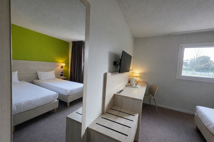 Room 5 of 30