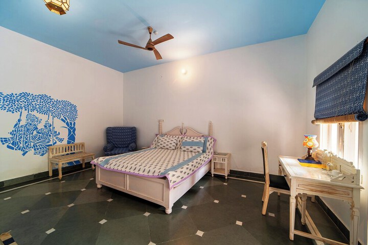 Room 32 of 151