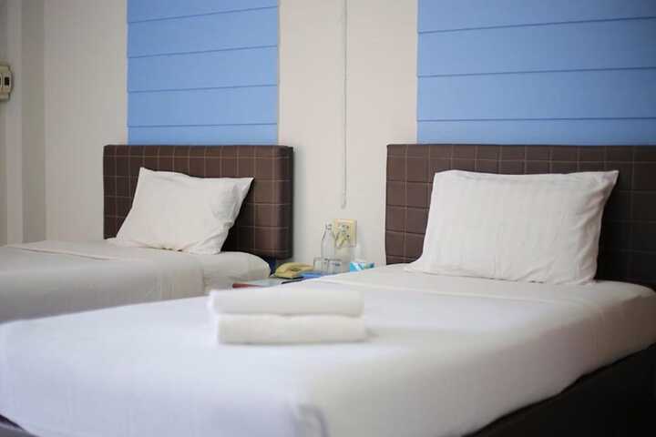 Room 2 of 26