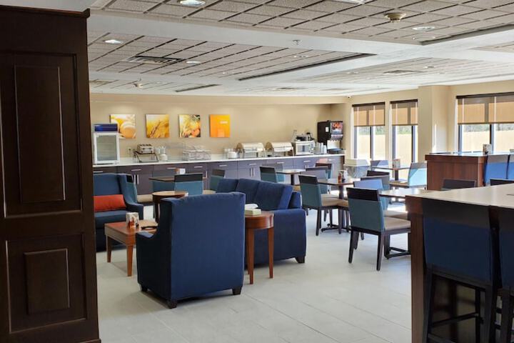 Breakfast area