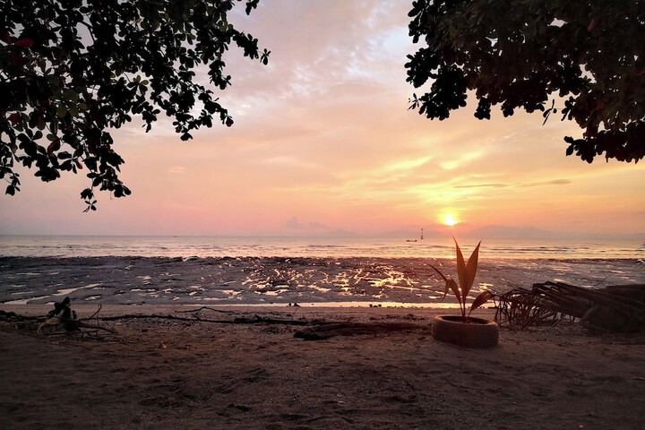 Beach 16 of 19
