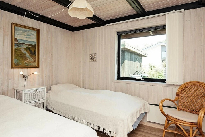 Room 3 of 12