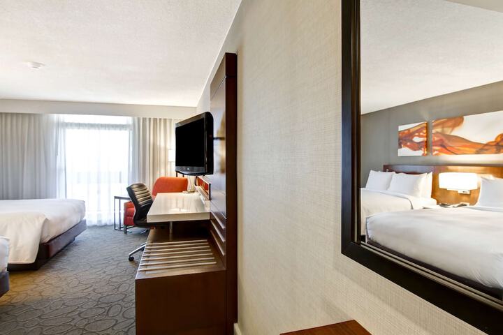 Room 22 of 100