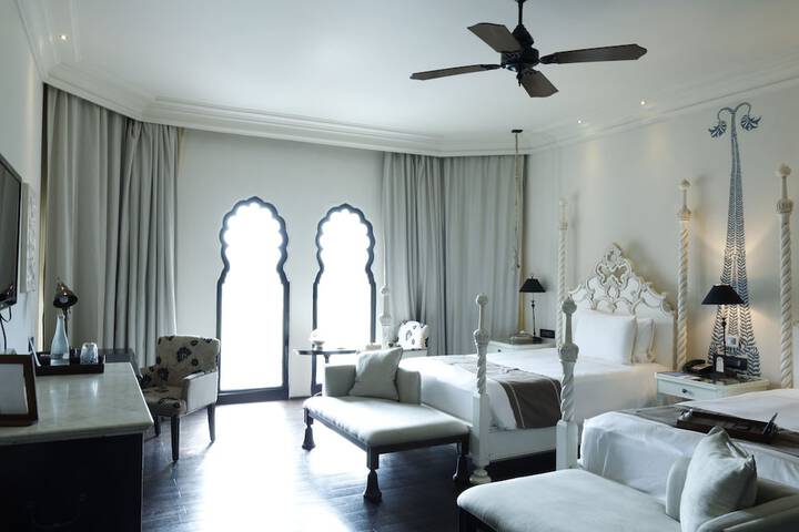 Room 19 of 128