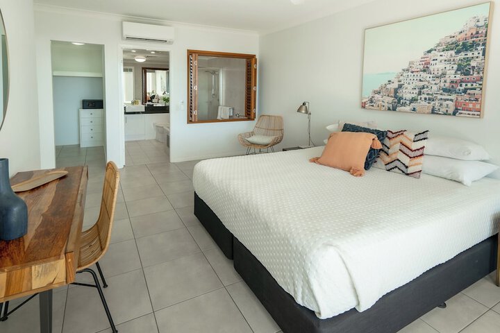 Room 4 of 64