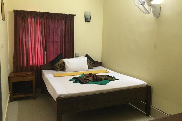 Room 16 of 42