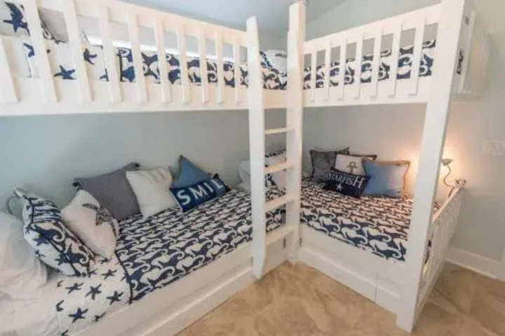 Room 3 of 16
