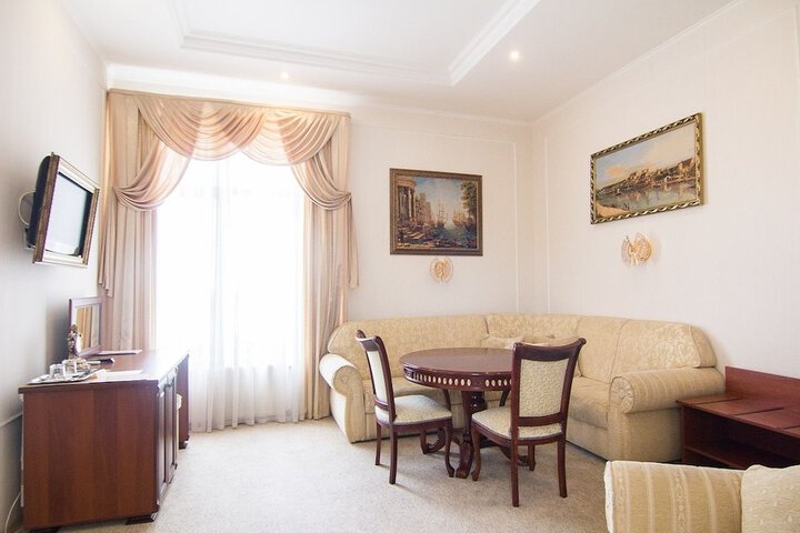 Room 14 of 73