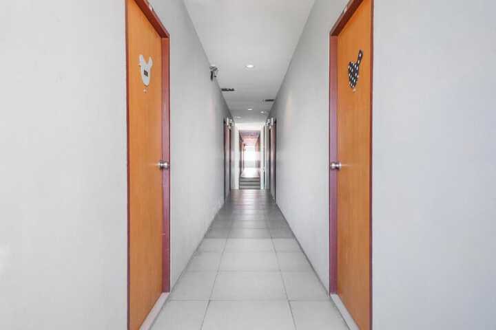 Ballroom/Hall 47 of 56