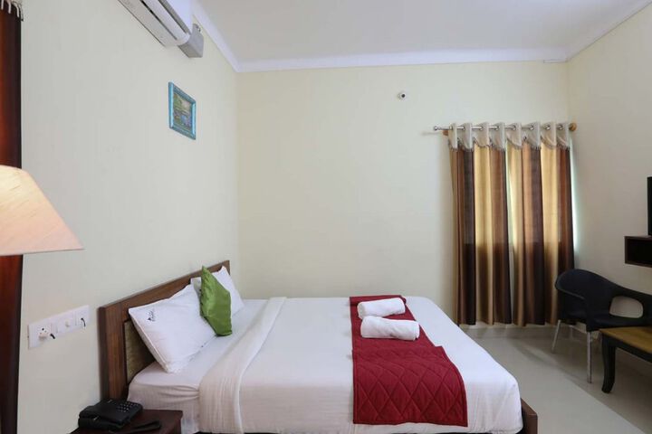 Room 9 of 20
