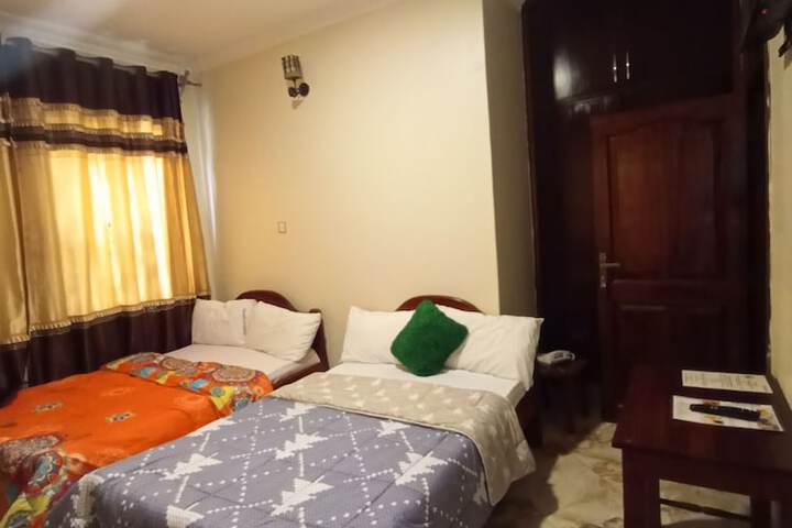Room 16 of 76