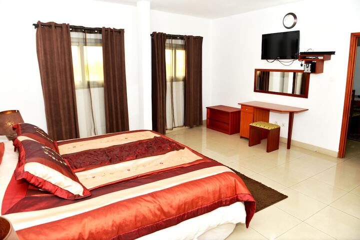 Room 11 of 25