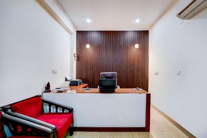 Hotel maayra inn