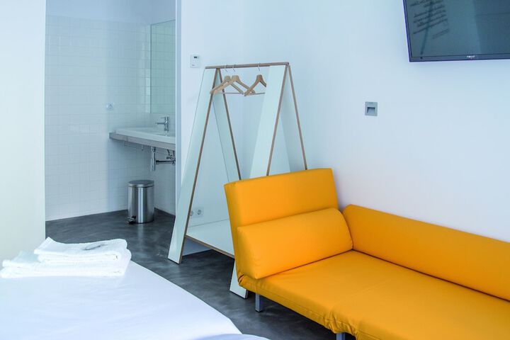Room 10 of 35