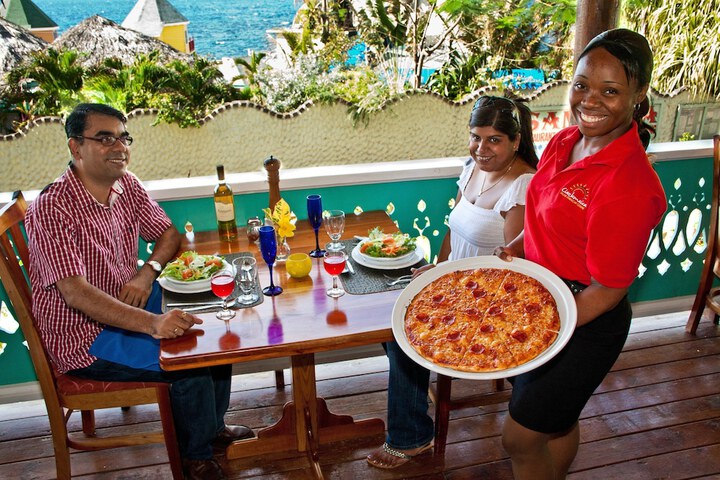 Dining 45 of 72