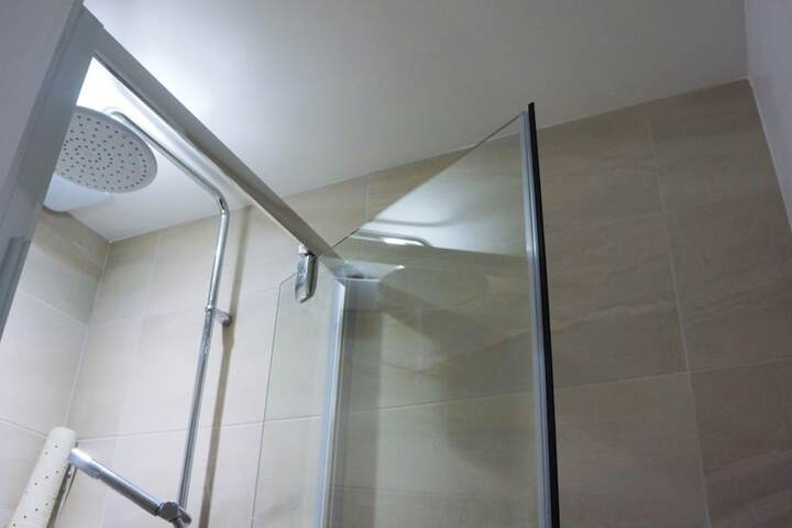 Room 126 of 162