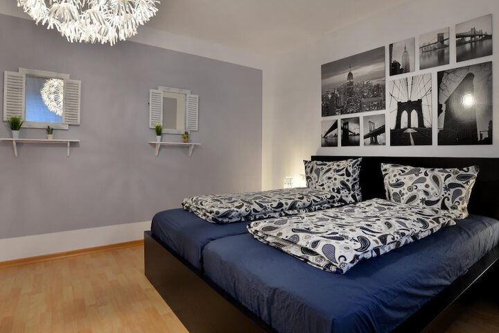 Room 10 of 50