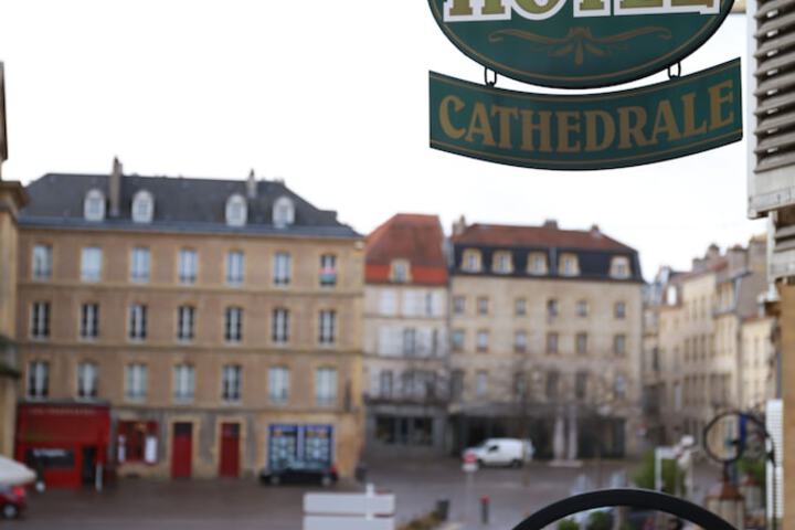 Hotel De La Cathedrale in Metz