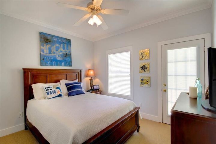 Room 3 of 92