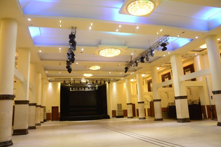 Ballroom/Hall 48 of 71
