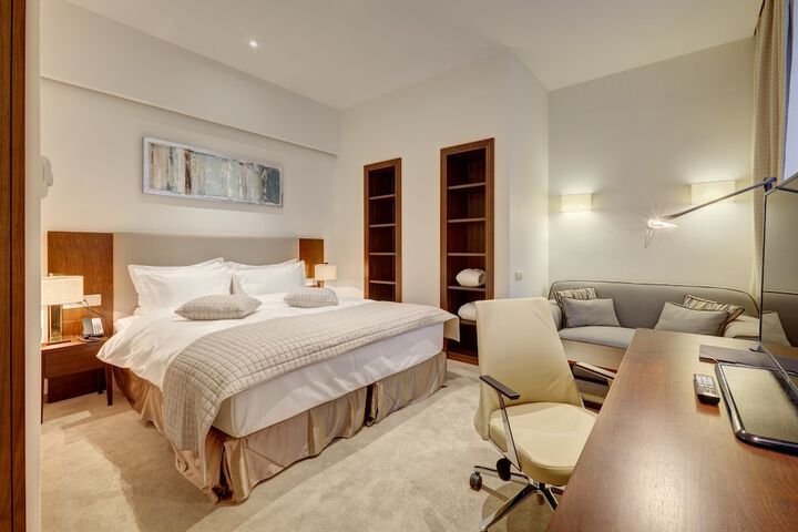 Room 14 of 61