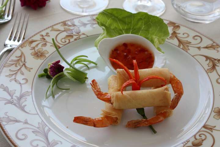 Dining 48 of 64