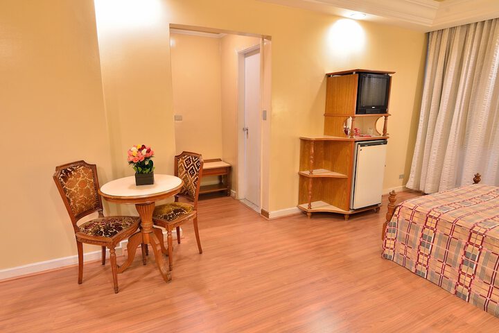 Room 31 of 64