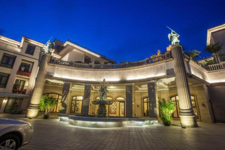 Sanya Yalong Bay Sintra Suites Hotel