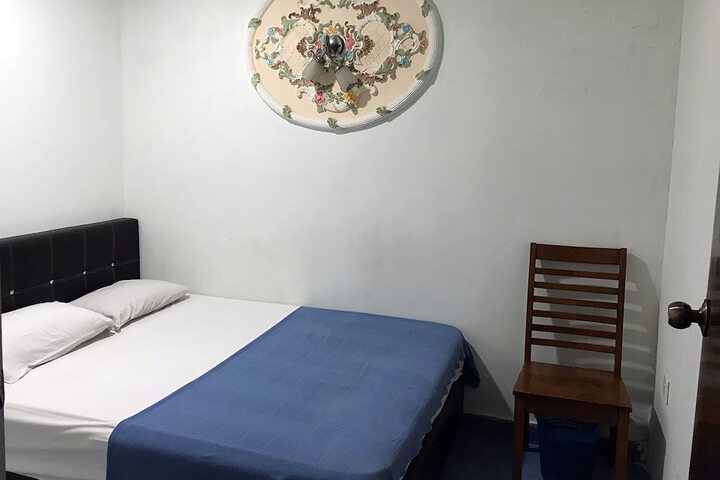 Room 6 of 28