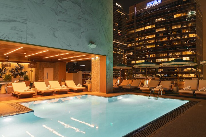 Rooftop pool