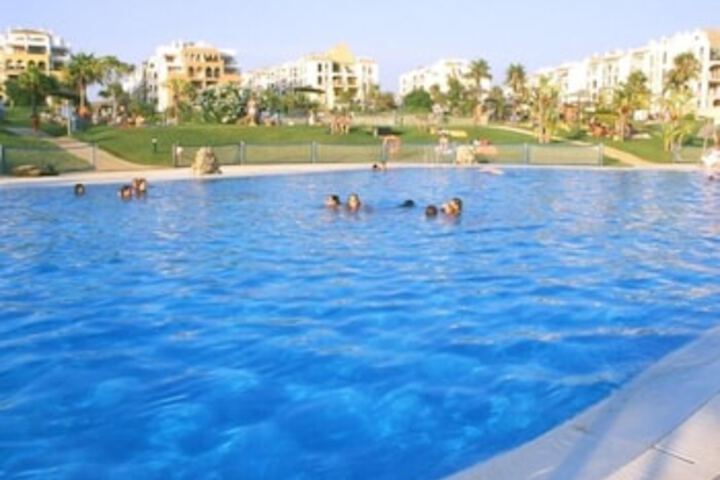 Pool 22 of 33