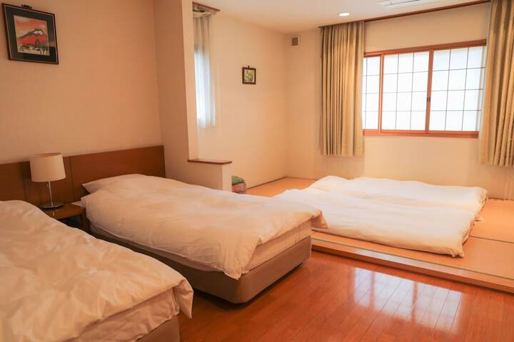Room 7 of 70
