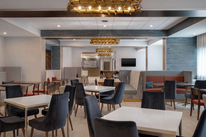 Breakfast area
