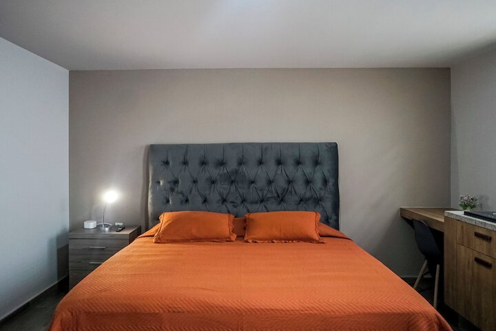 Room 8 of 48