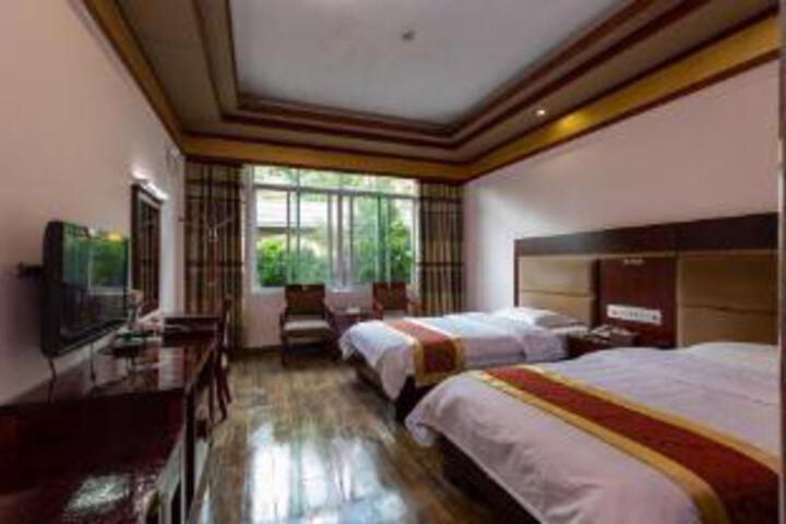 Room 8 of 8